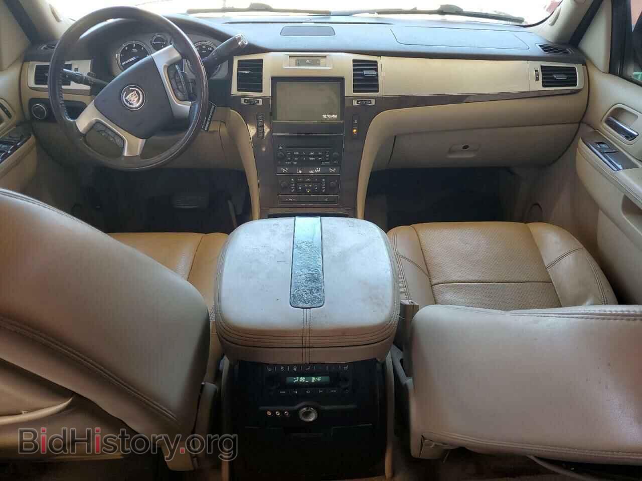2011 CADILLAC ESCALADE - VIN: 1GYS4CEF6BR206864 - Фото 8