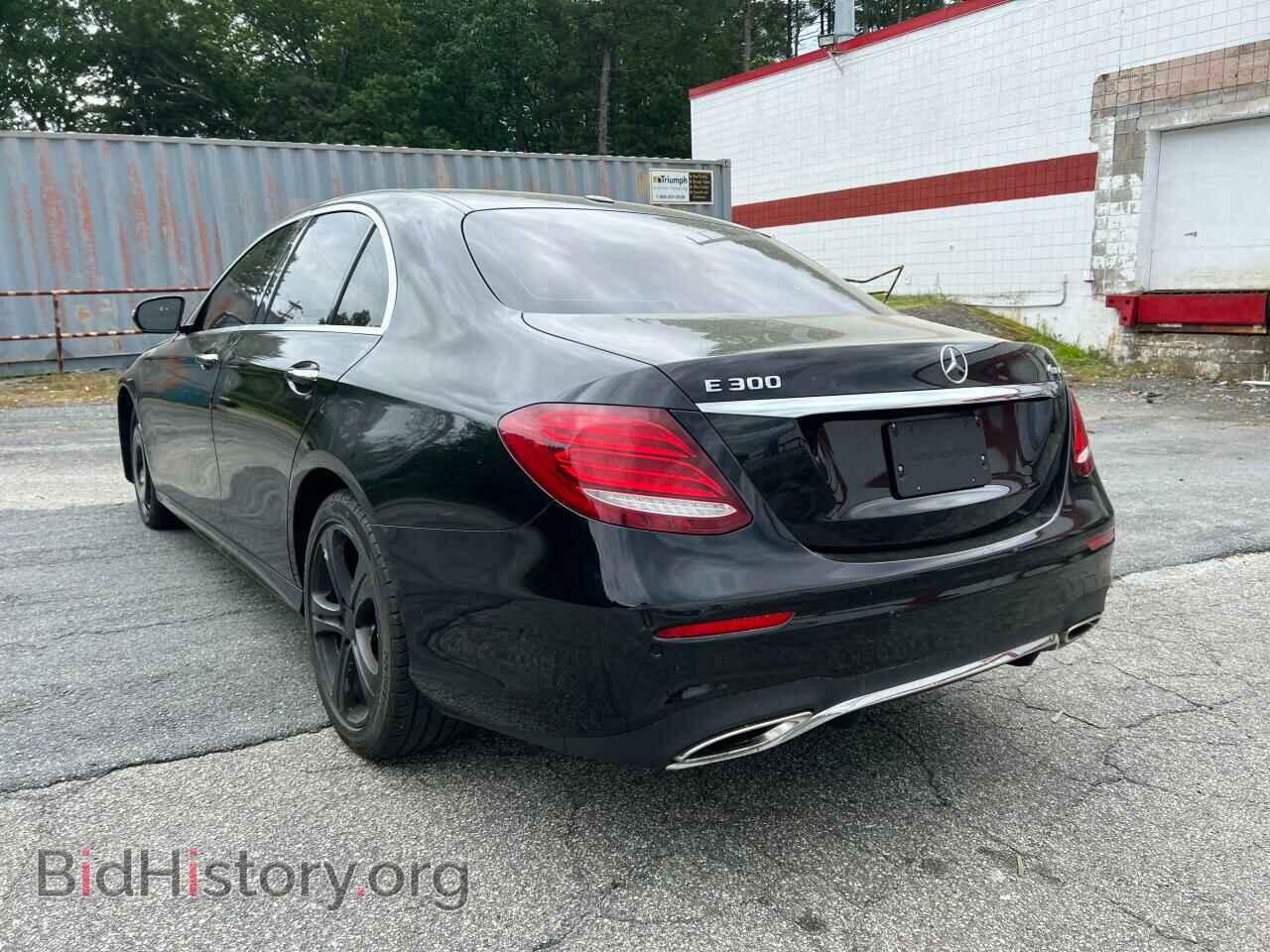 2018 MERCEDES-BENZ E-CLASS - VIN: WDDZF4KB7JA328383 - Фото 3