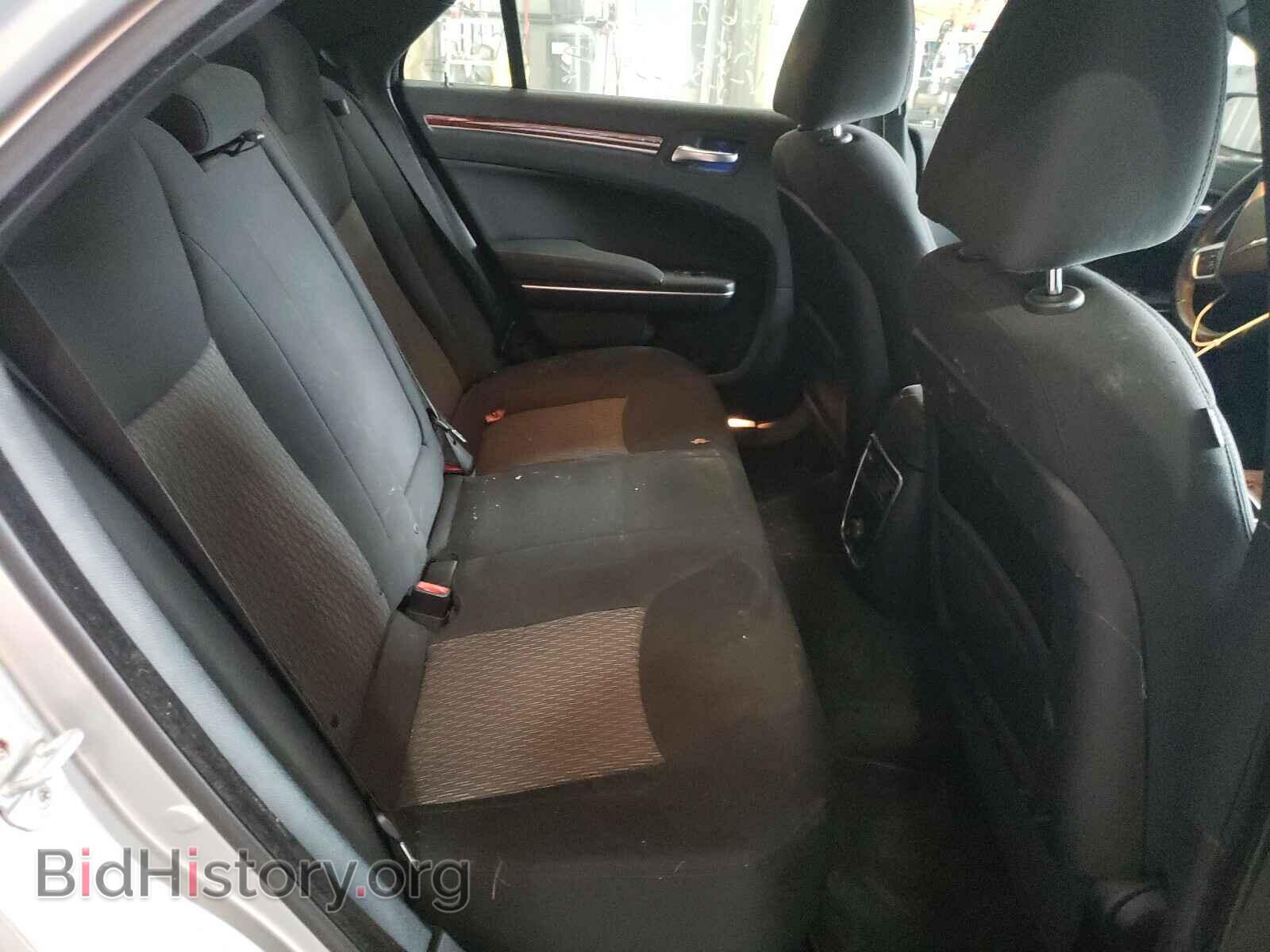 2012 CHRYSLER 300 - VIN: 2C3CCAAG4CH188354 - Фото 6