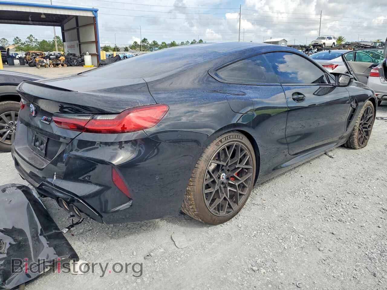 2023 BMW M8 - VIN: WBSAE0C04PCM39107 - Фото 3