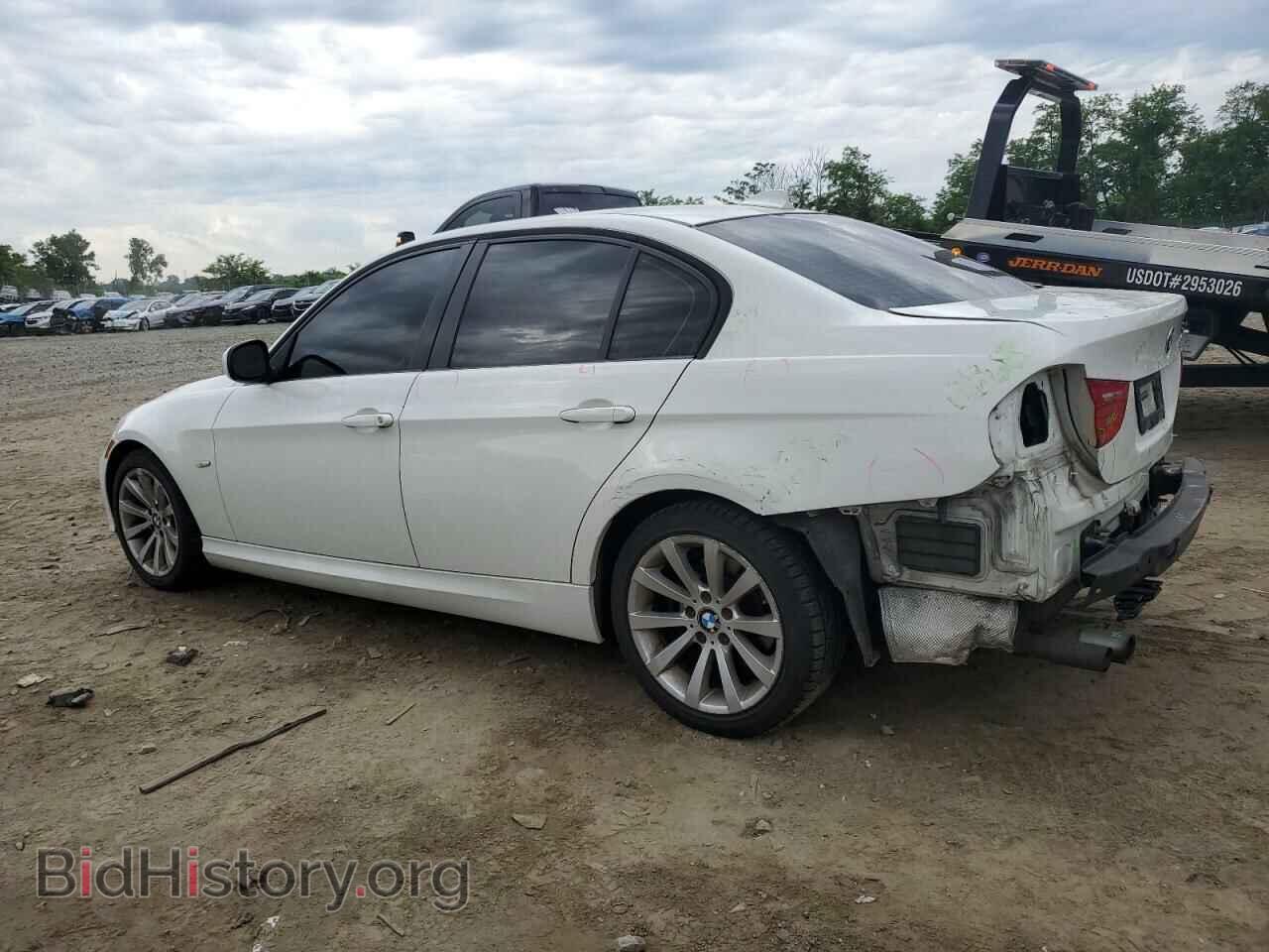 2011 BMW 3 SERIES - VIN: WBAPH5G55BNM81209 - Фото 2