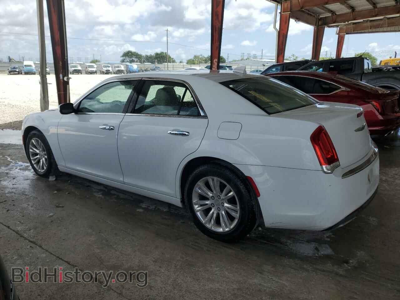 2016 CHRYSLER 300 - VIN: 2C3CCAEG1GH351168 - Фото 2