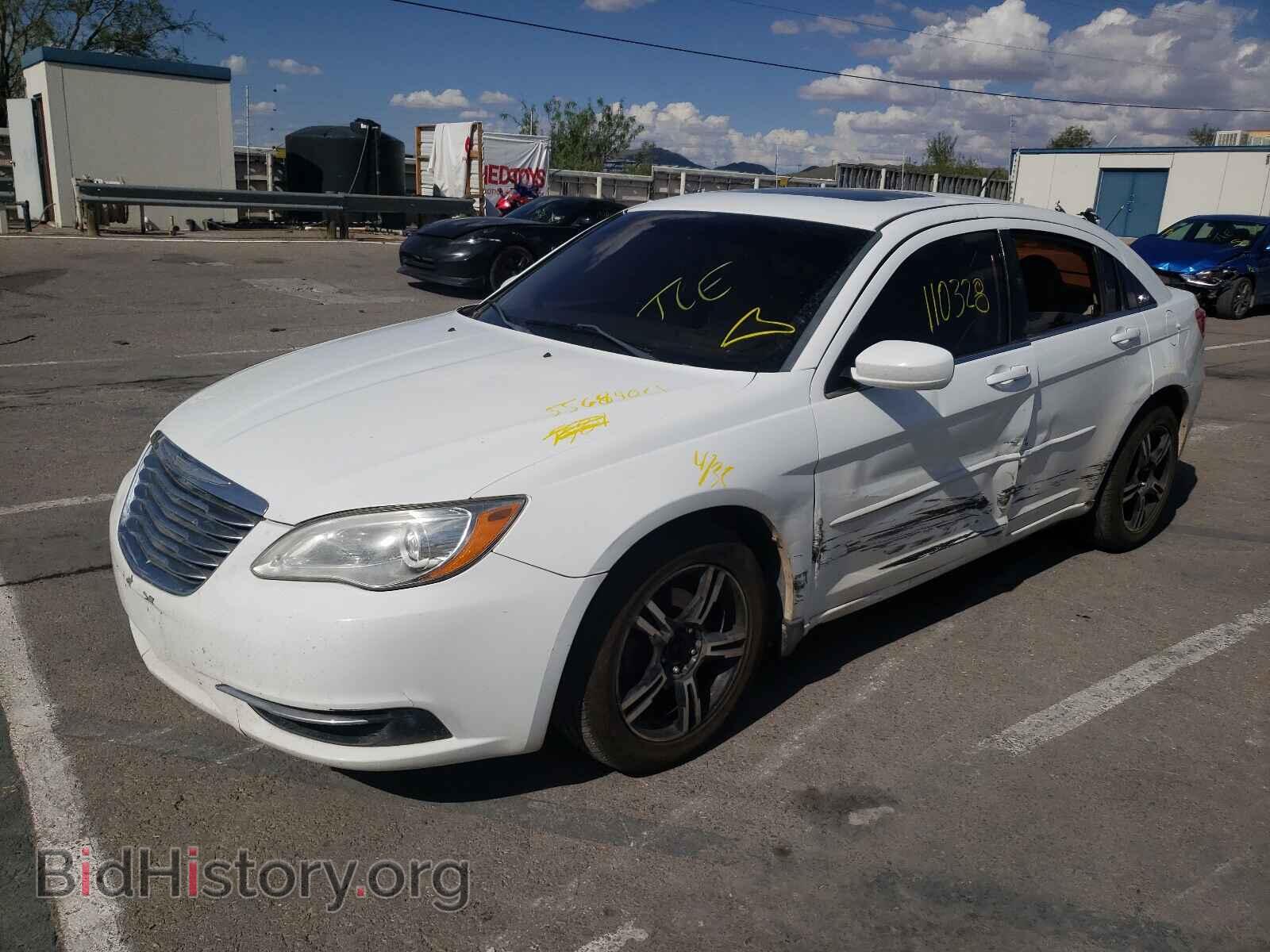 2013 CHRYSLER 200 - VIN: 1C3CCBBG4DN704130 - Фото 2