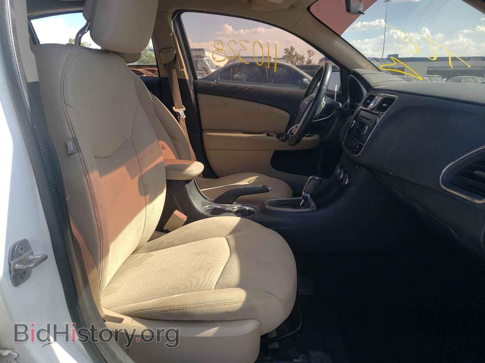 2013 CHRYSLER 200 - VIN: 1C3CCBBG4DN704130 - Фото 5