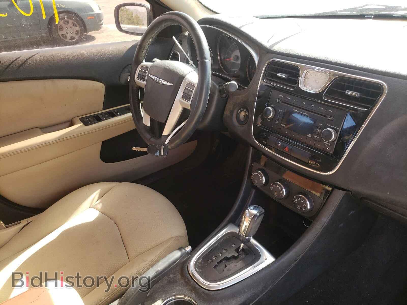 2013 CHRYSLER 200 - VIN: 1C3CCBBG4DN704130 - Фото 9