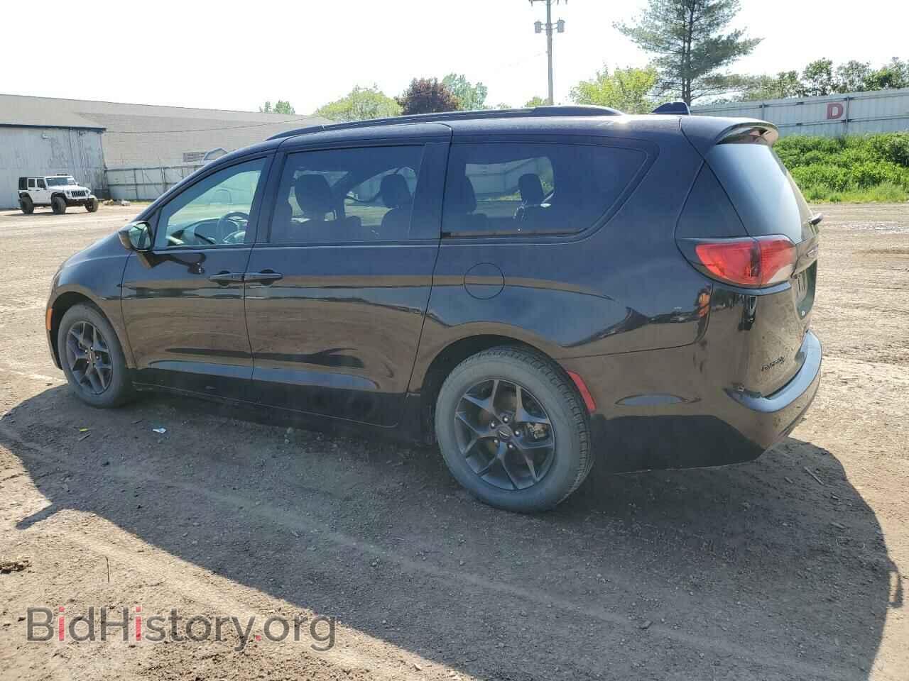 2018 CHRYSLER PACIFICA - VIN: 2C4RC1EG8JR227888 - Фото 2