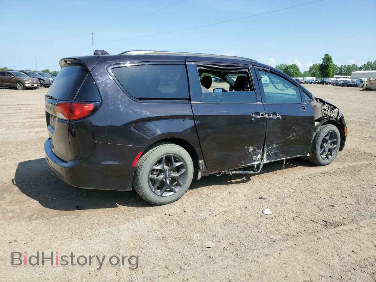 2018 CHRYSLER PACIFICA - VIN: 2C4RC1EG8JR227888 - Фото 3