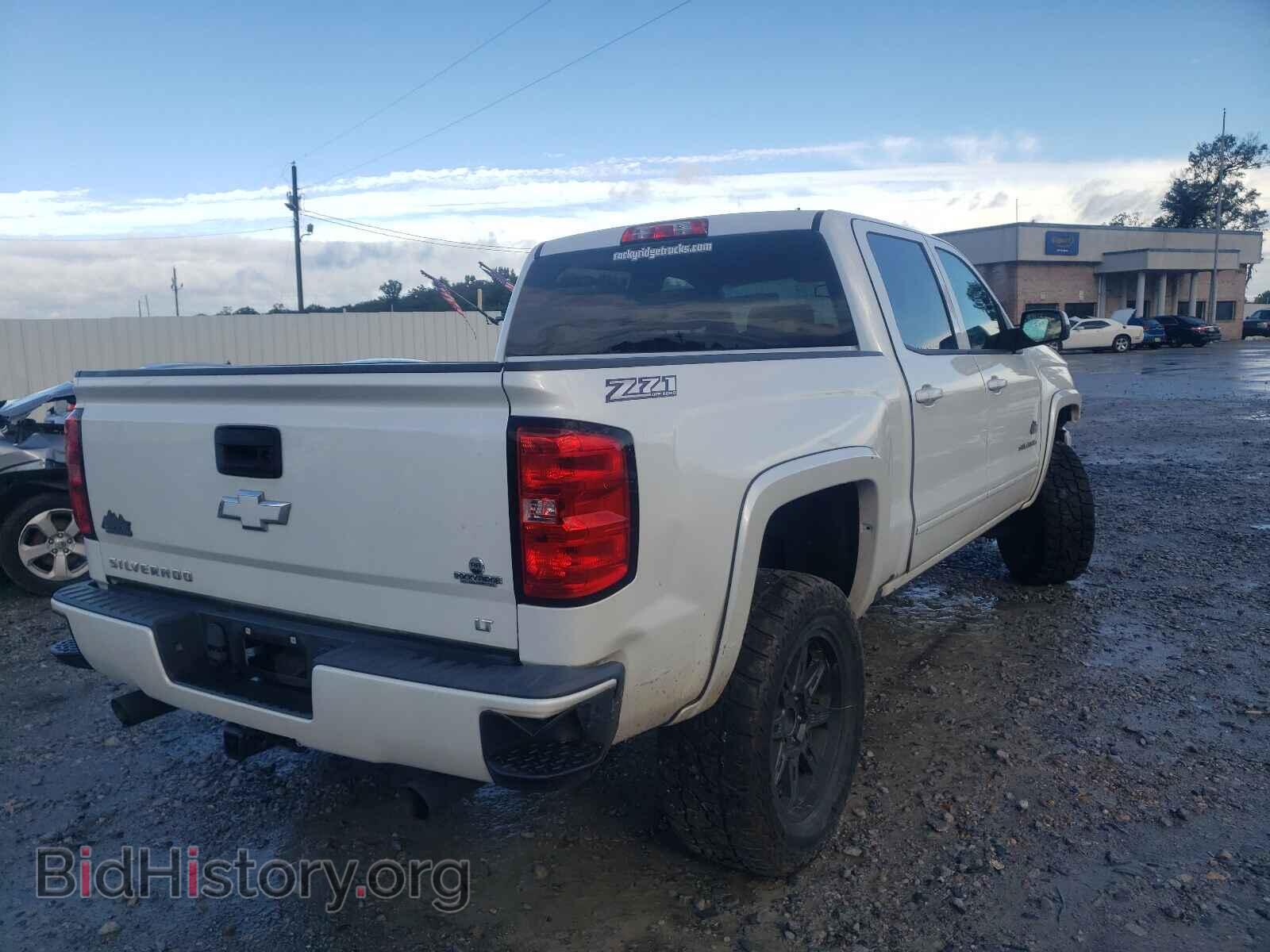 2017 CHEVROLET SILVERADO - VIN: 3GCUKREC2HG108601 - Фото 4