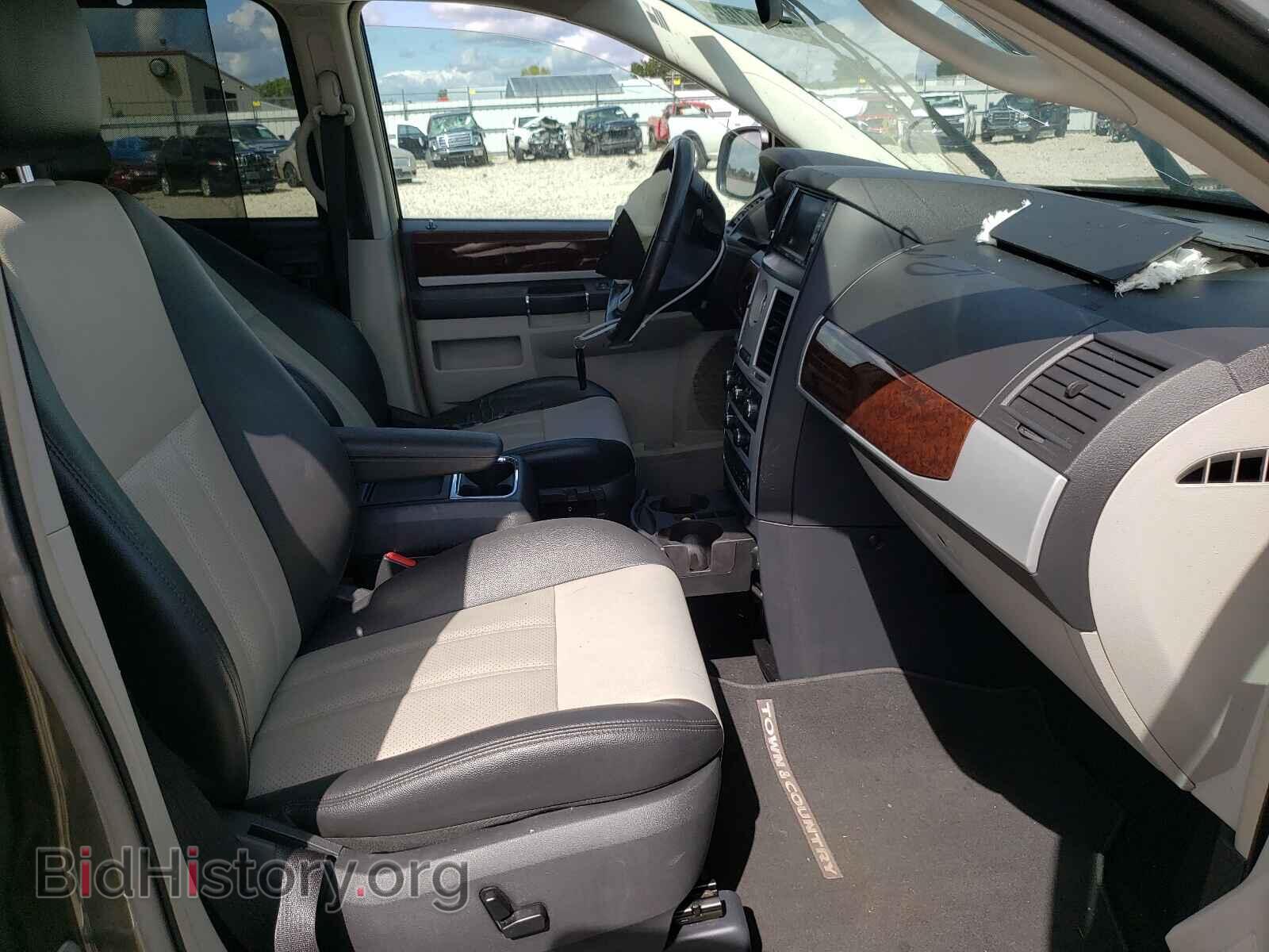 2010 CHRYSLER MINIVAN - VIN: 2A4RR8D17AR320190 - Фото 5
