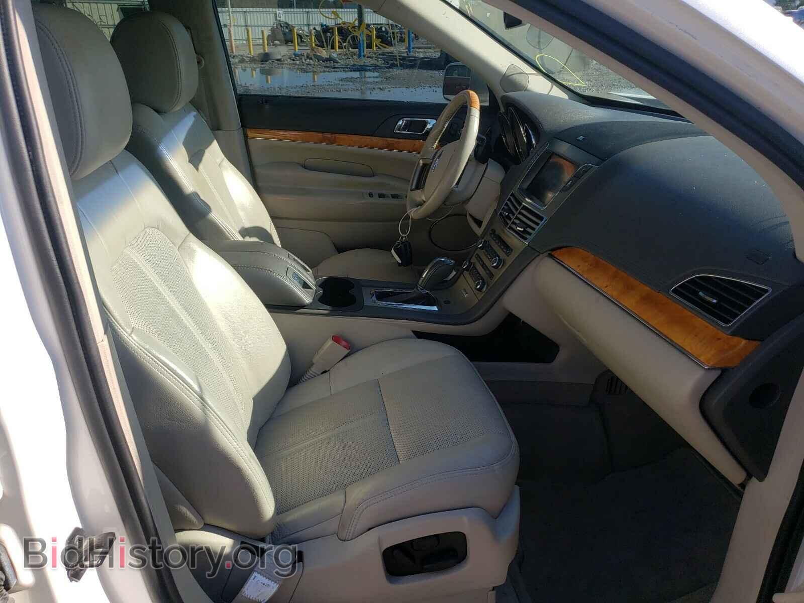 2012 LINCOLN MKT - VIN: 2LMHJ5AT2CBL50268 - Фото 5