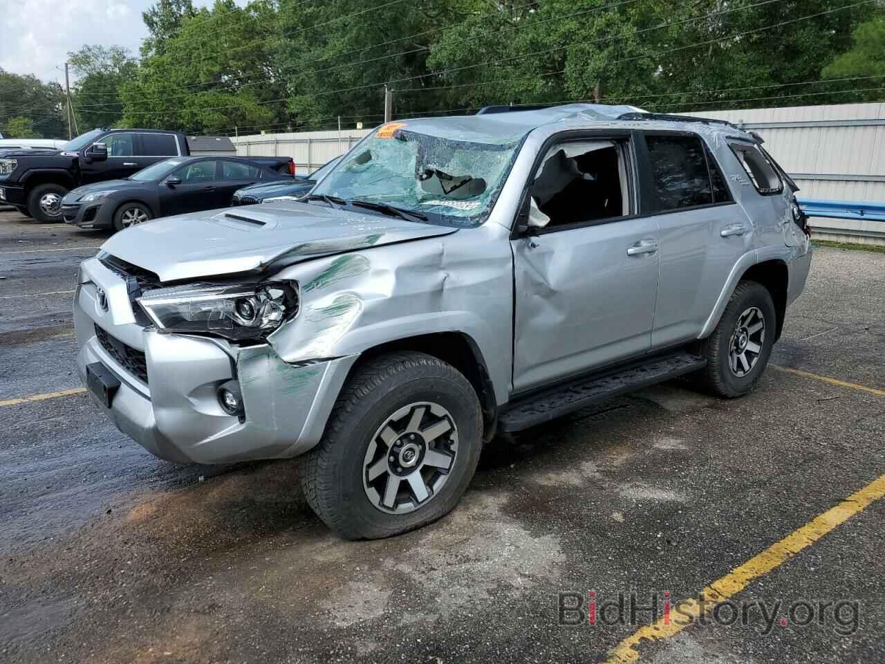 Фотография JTEPU5JR3N6055295 - TOYOTA 4RUNNER 2022