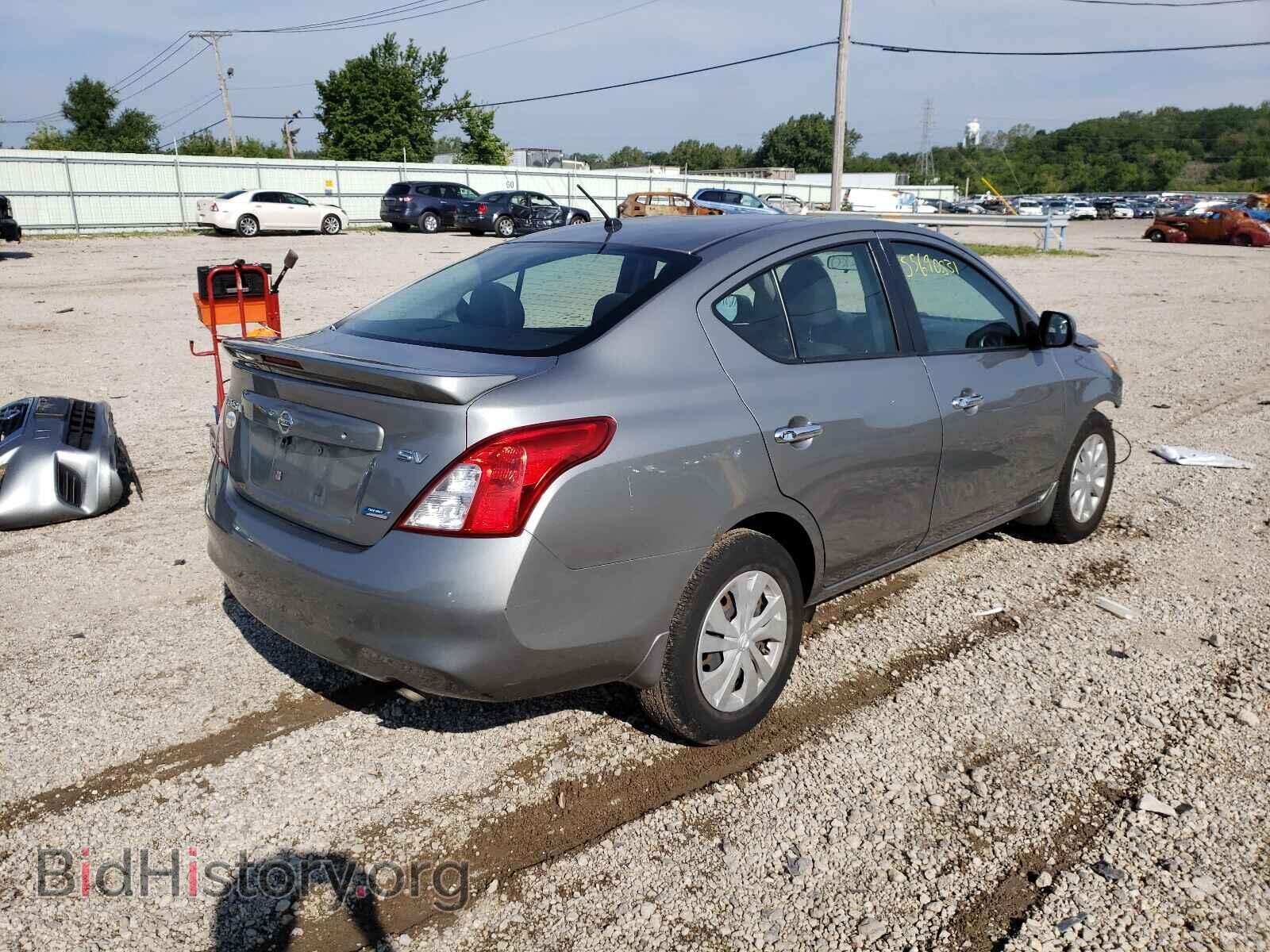 2013 NISSAN VERSA - VIN: 3N1CN7AP1DL856602 - Фото 4