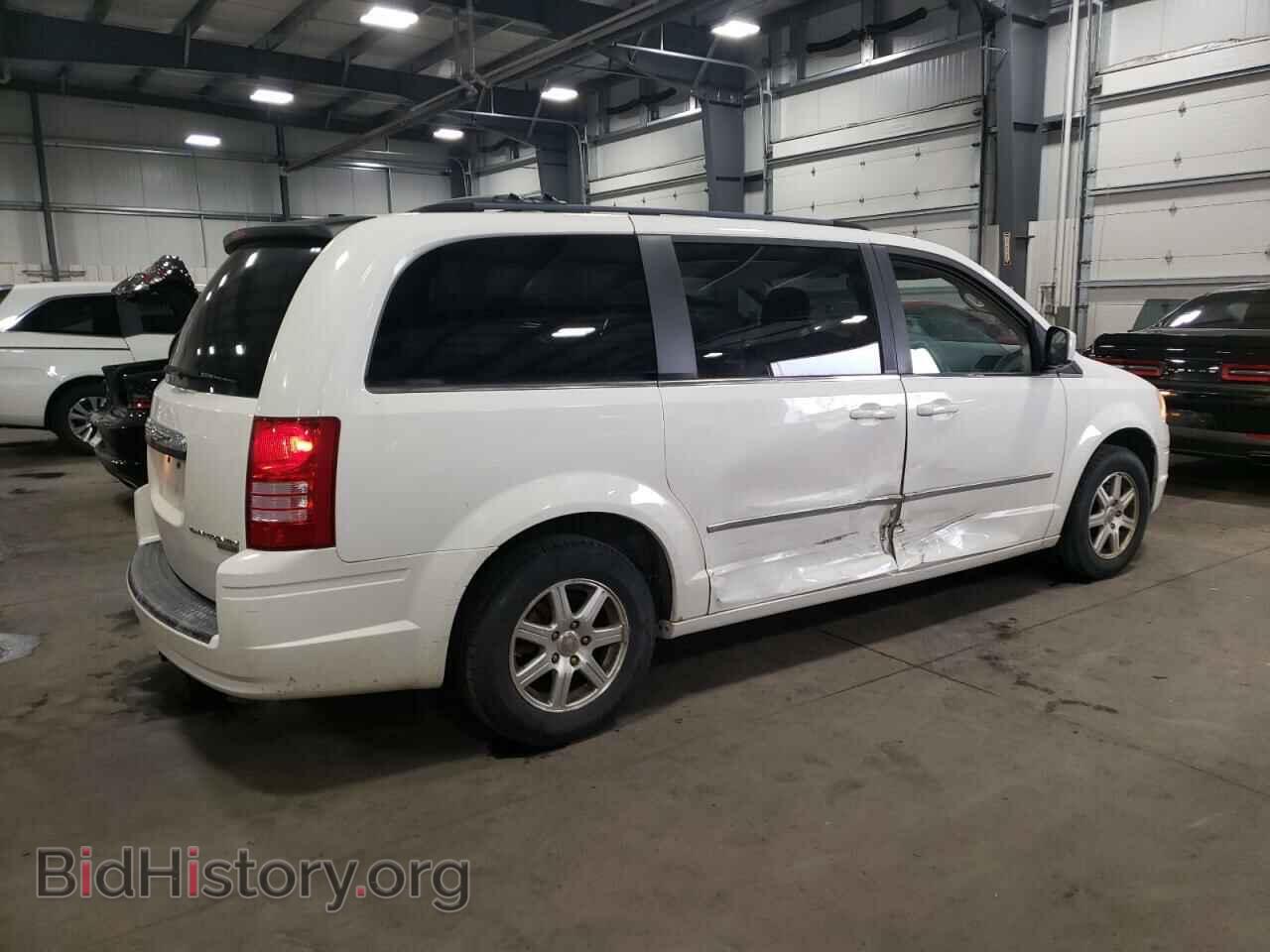 2009 CHRYSLER MINIVAN - VIN: 2A8HR541X9R584878 - Фото 3