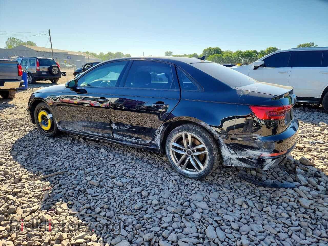 2017 AUDI A4 - VIN: WAUDNAF47HN052319 - Photo 2