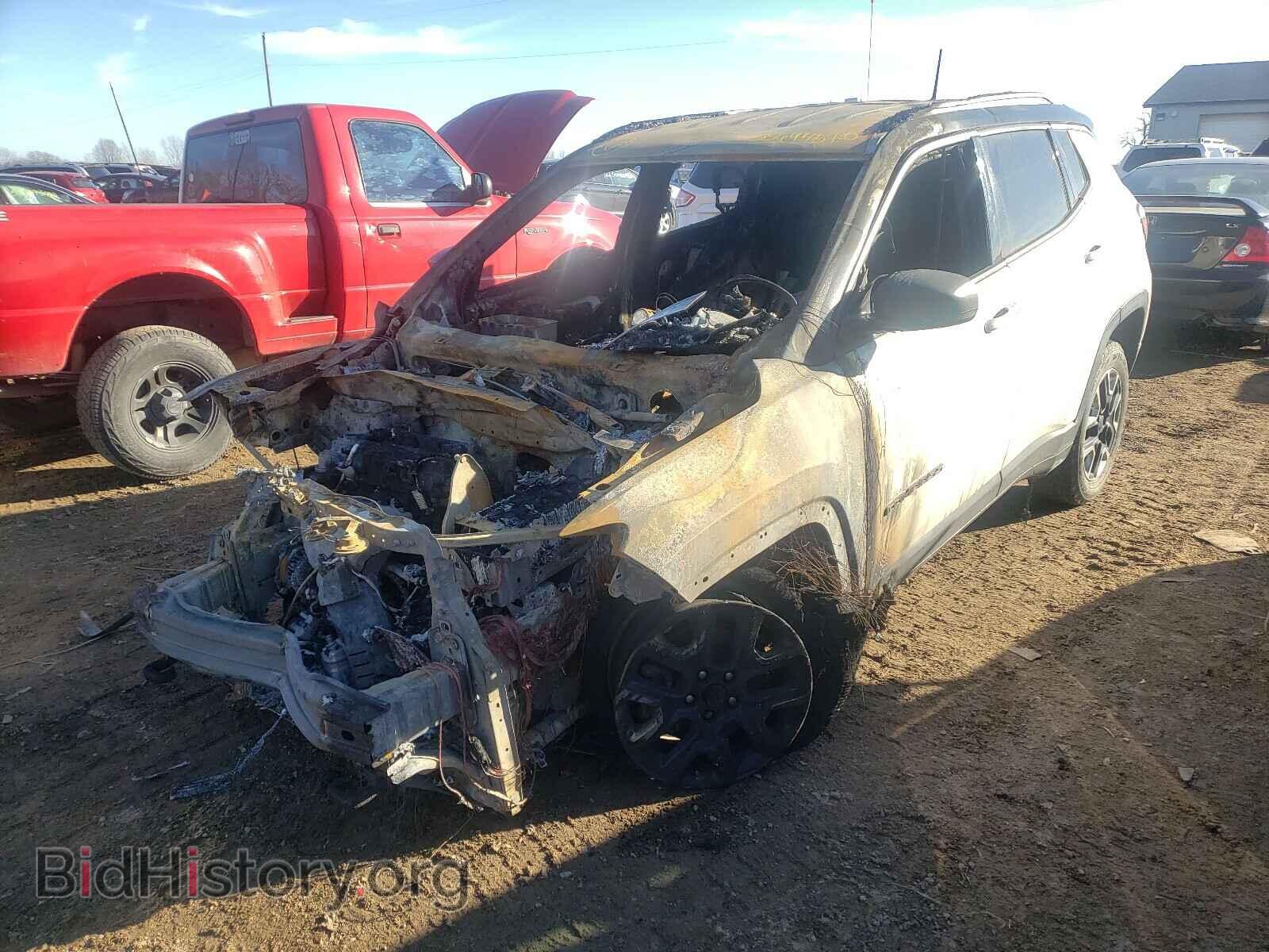 2018 JEEP COMPASS - VIN: 3C4NJDDB3JT299350 - Фото 2