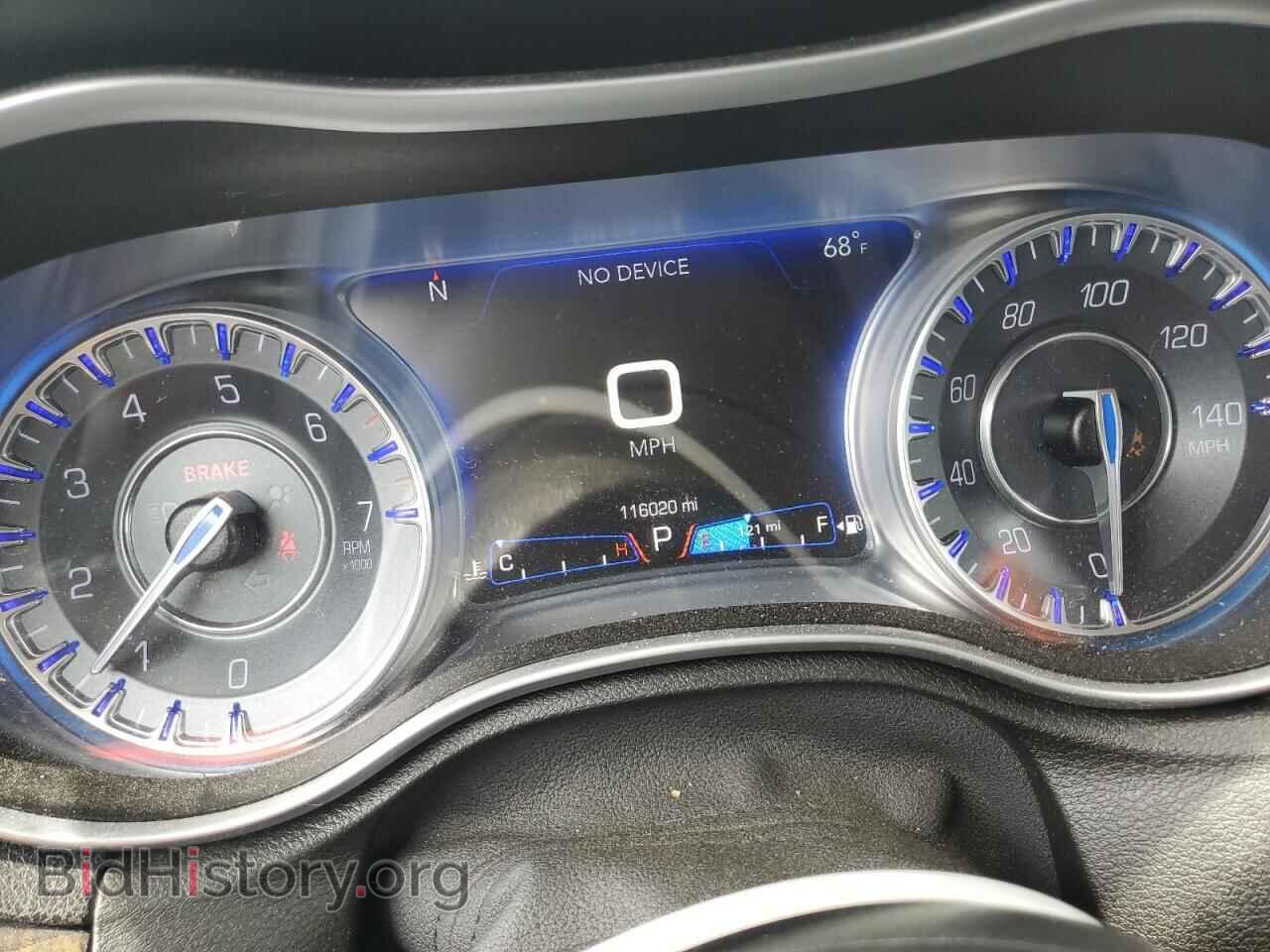 2016 CHRYSLER 300 - VIN: 2C3CCAEG2GH351132 - Фото 9