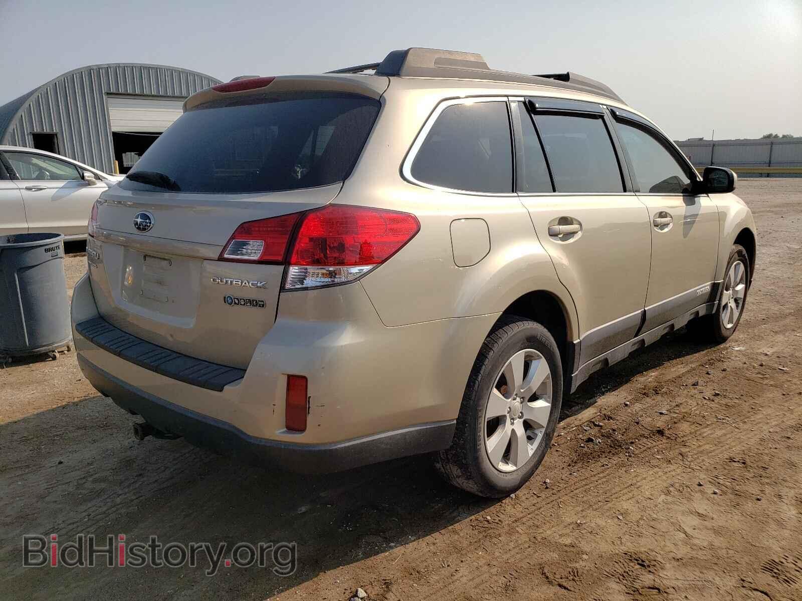 2010 SUBARU OUTBACK - VIN: 4S4BRCCC8A3371098 - Photo 4