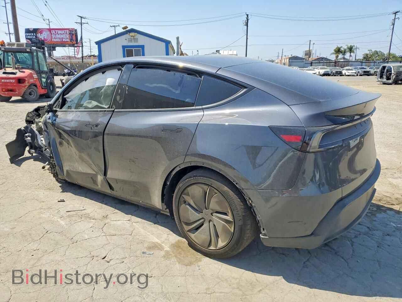 2026 TESLA MODEL Y - VIN: 7SAYGDEE2TF574957 - Фото 2