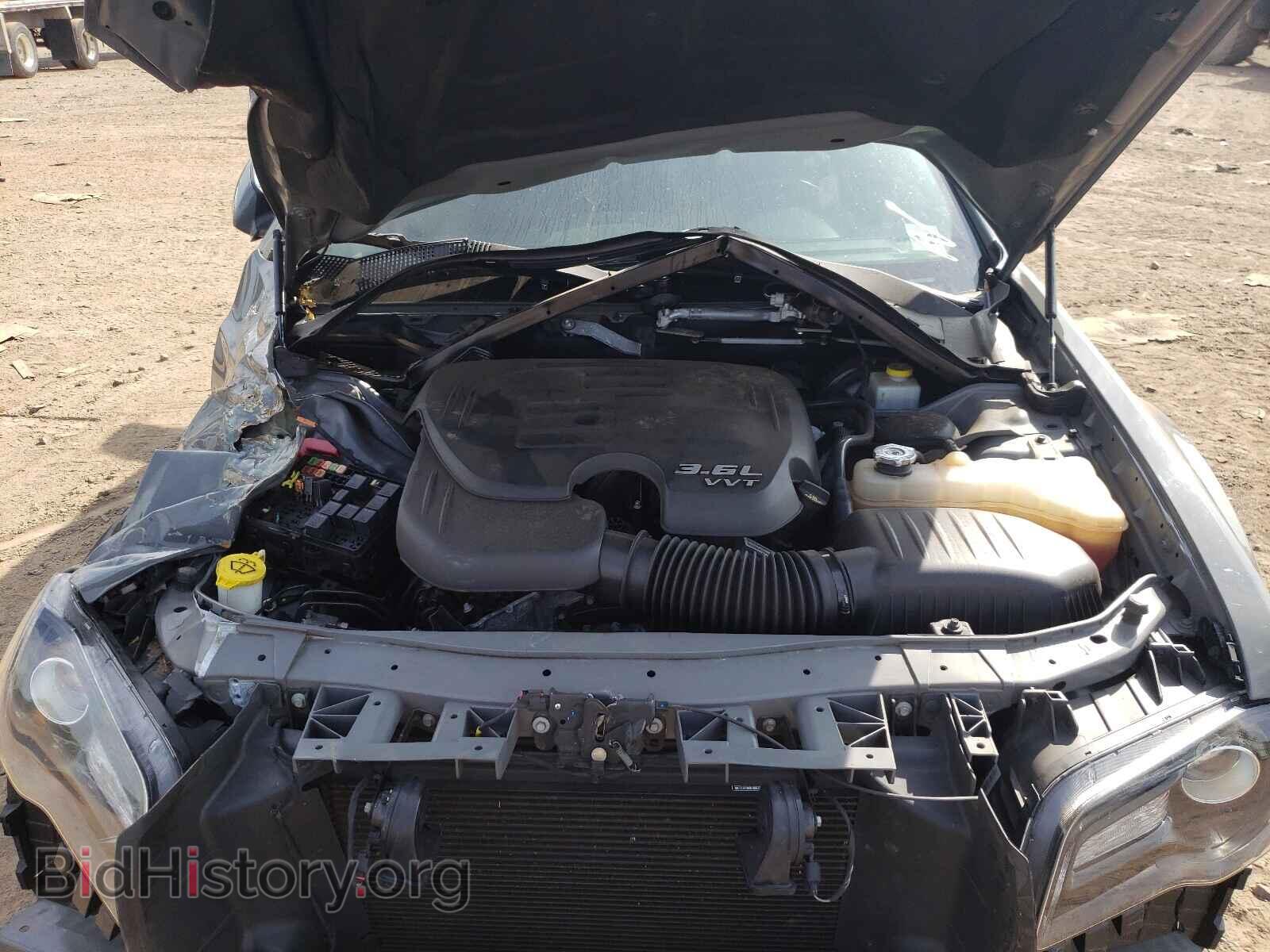 2019 CHRYSLER 300 - VIN: 2C3CCABG4KH637254 - Фото 7