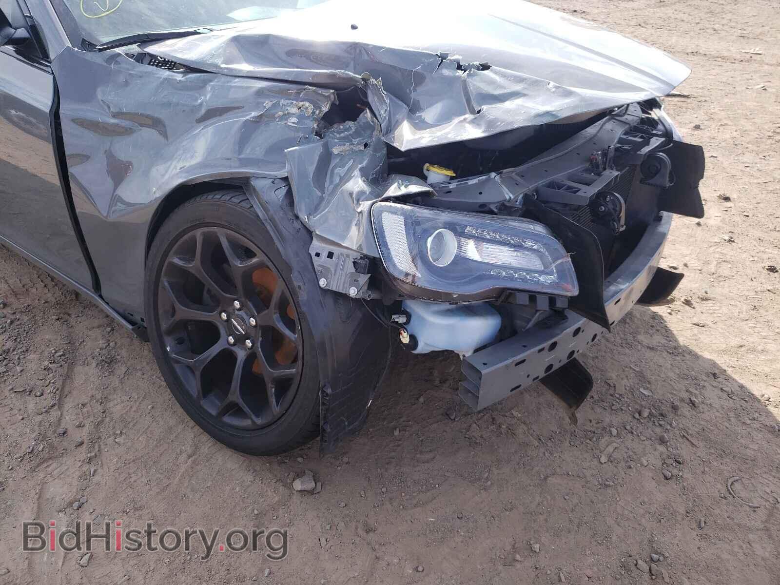 2019 CHRYSLER 300 - VIN: 2C3CCABG4KH637254 - Фото 9