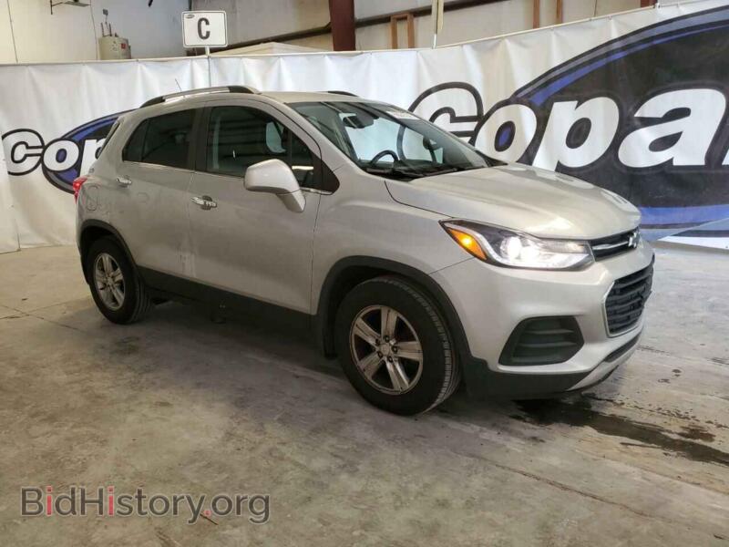 2020 Chevrolet TRAX (VIN 3GNCJLSB5LL325588) — photo 4 of 13