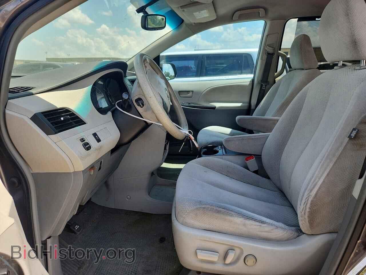 2013 TOYOTA SIENNA - VIN: 5TDKK3DC8DS404725 - Фото 7