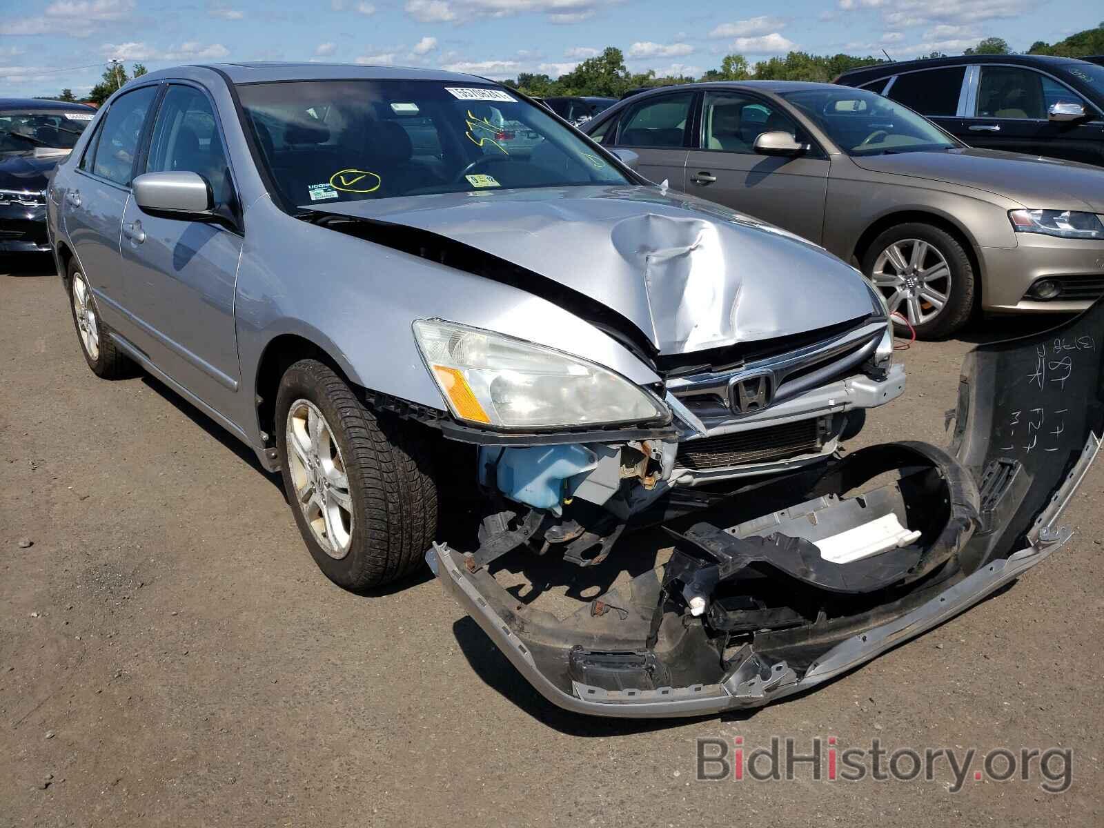 Photo 1HGCM56847A056556 - HONDA ACCORD 2007