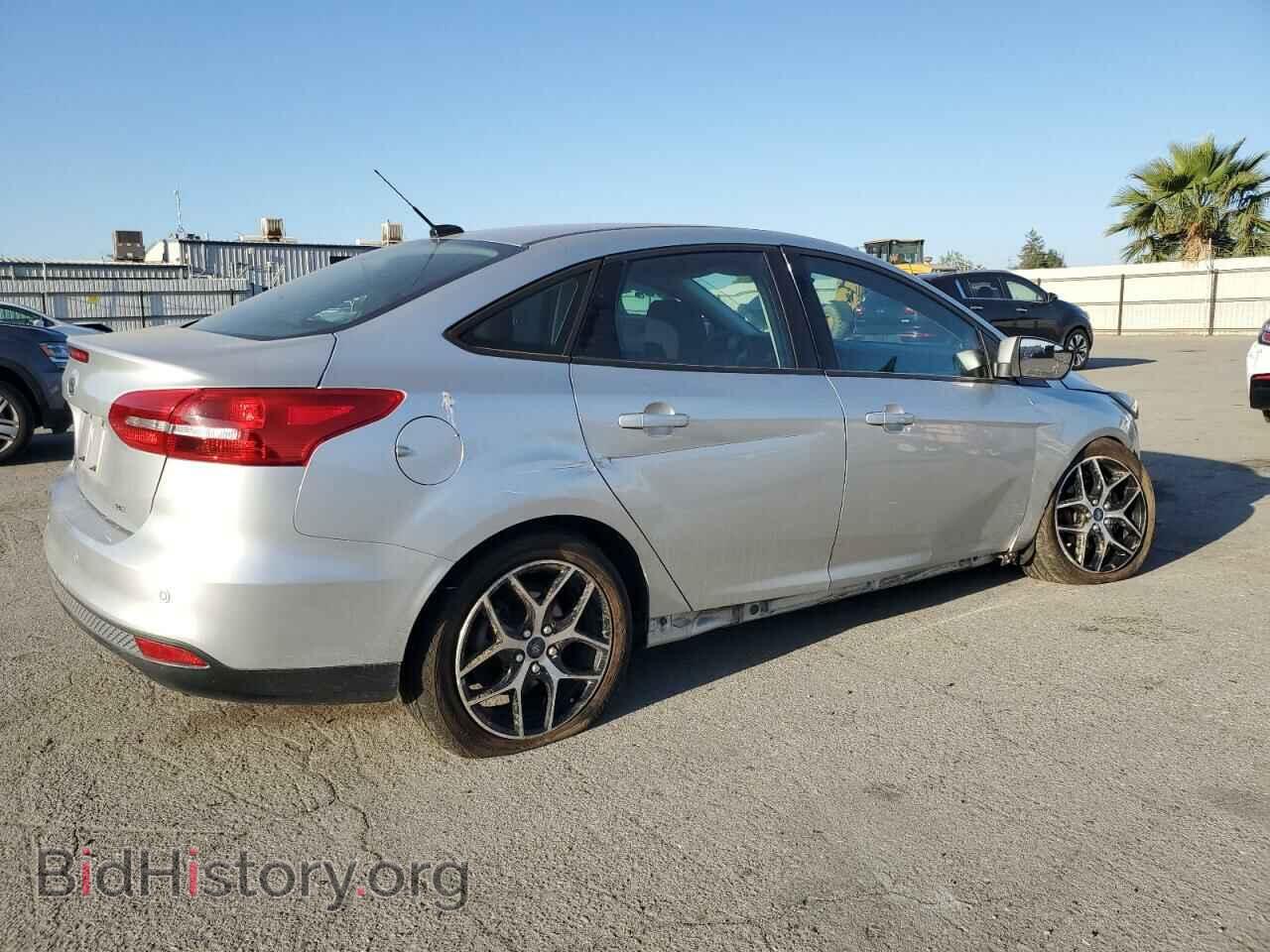 2017 FORD FOCUS - VIN: 1FADP3H22HL272182 - Фото 3