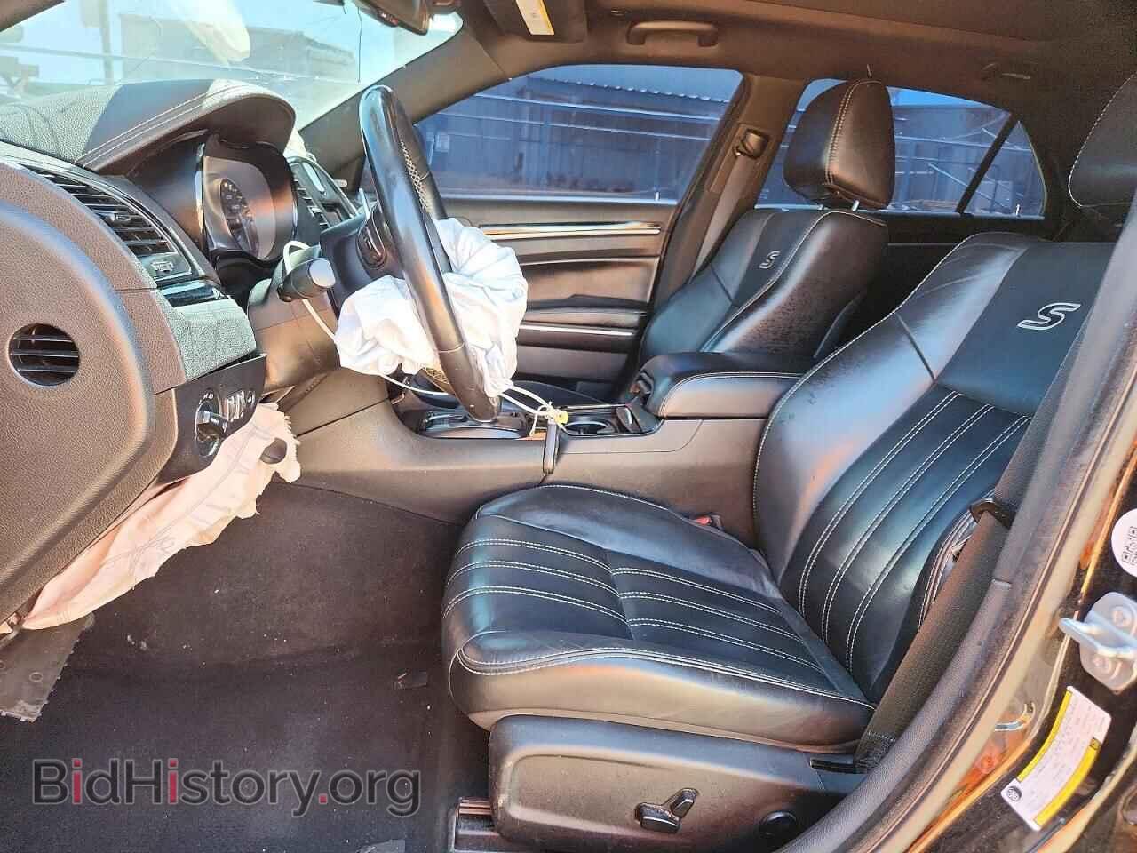 2019 CHRYSLER 300 - VIN: 2C3CCABT9KH564833 - Photo 7