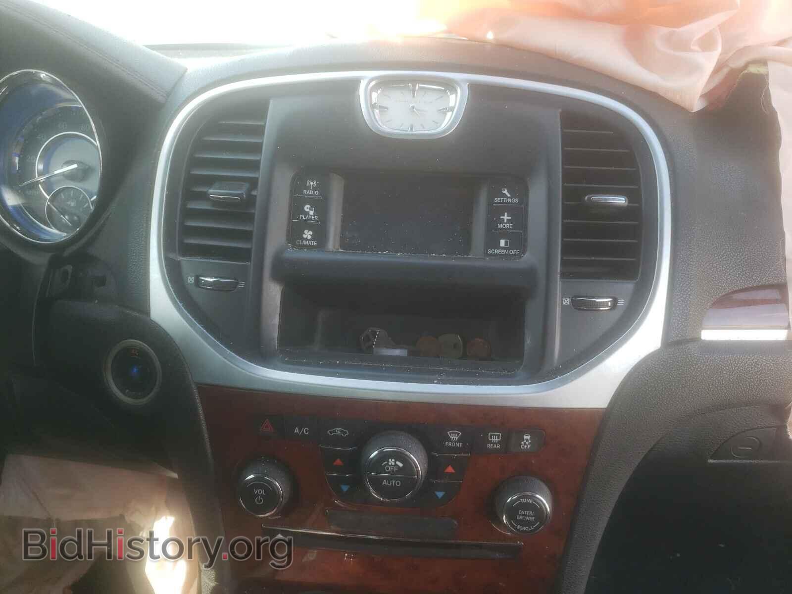 2012 CHRYSLER 300 - VIN: 2C3CCAAG1CH153450 - Фото 9