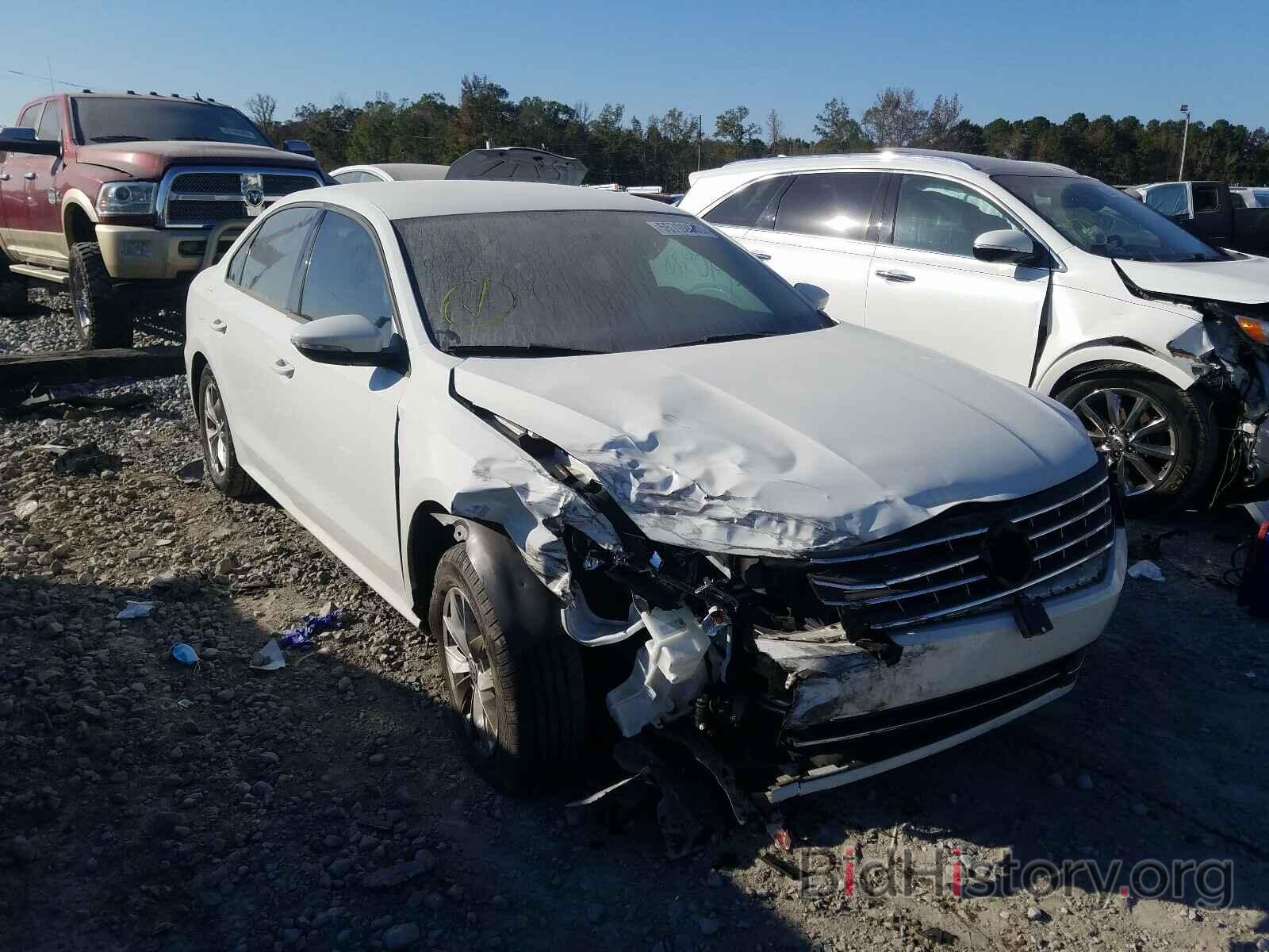 Photo 1VWAA7A35JC027372 - VOLKSWAGEN PASSAT 2018