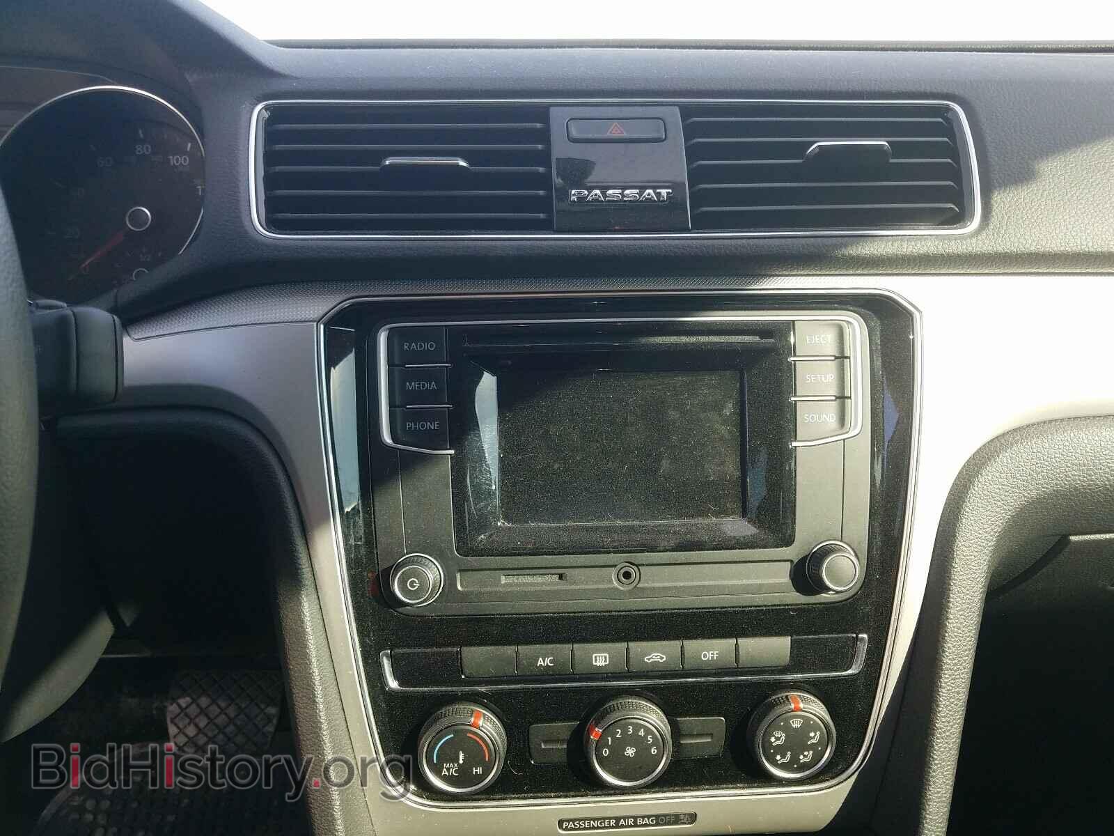 2018 VOLKSWAGEN PASSAT - VIN: 1VWAA7A35JC027372 - Фото 9