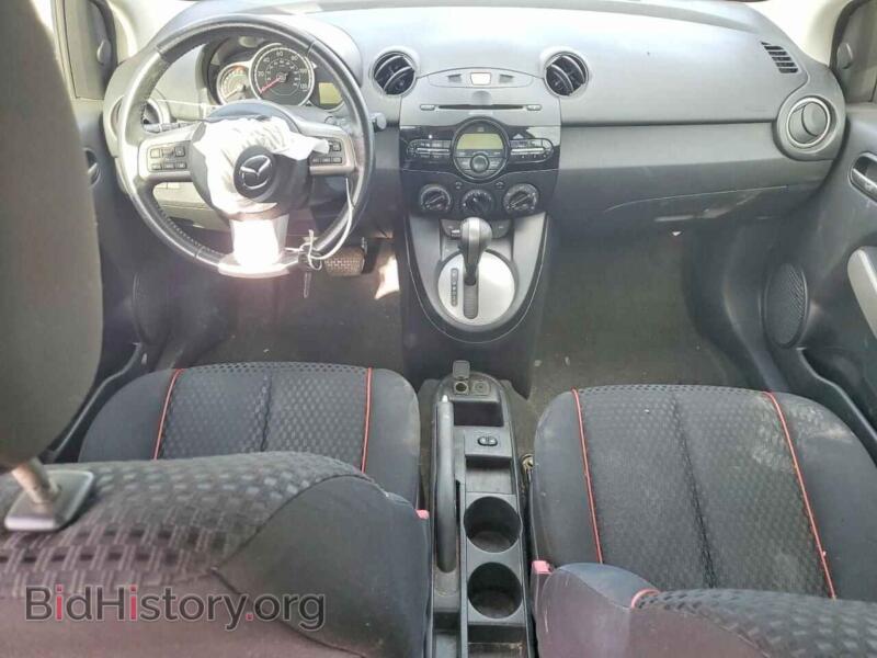 2011 Mazda 2 (VIN JM1DE1HY9B0109756) — фото 8 из 14