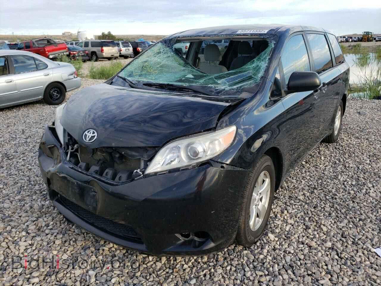 2011 TOYOTA All Models - VIN: 5TDZK3DC2BS018362 - Фото 2