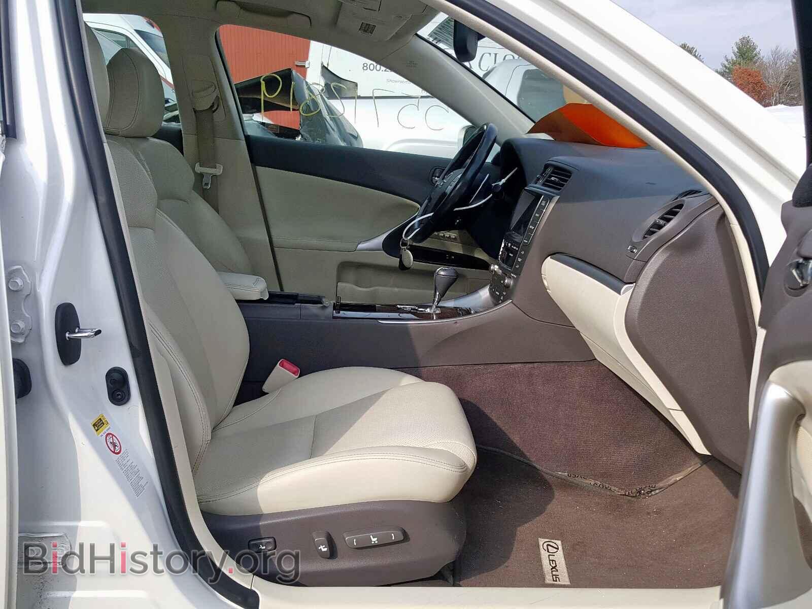 2011 LEXUS IS - VIN: JTHCE5C23B5001947 - Фото 5