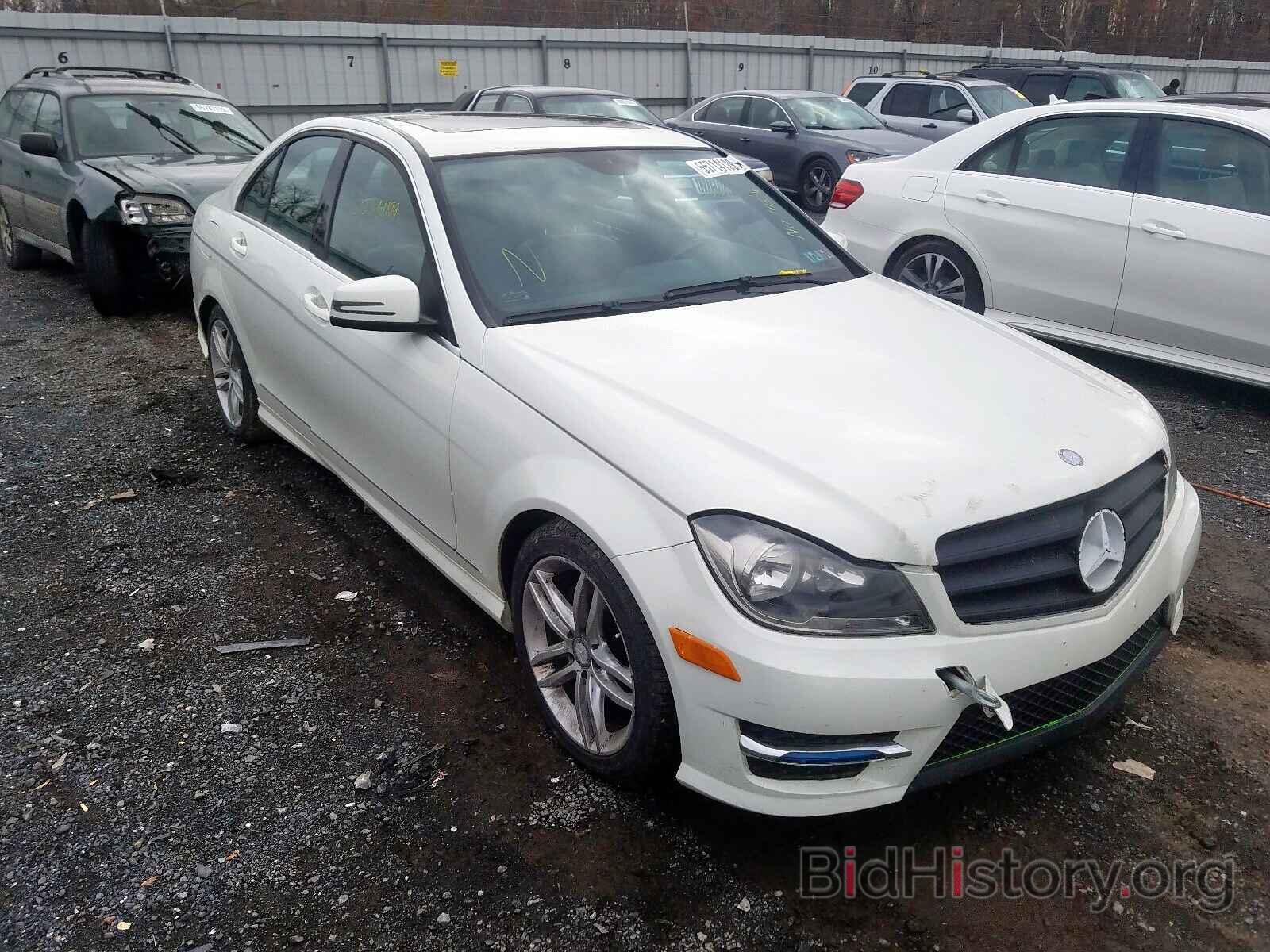 Photo WDDGF8BB6CR228794 - MERCEDES-BENZ C CLASS 2012