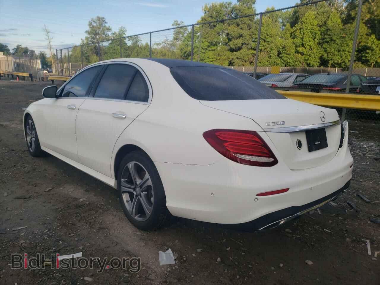 2017 MERCEDES-BENZ E-CLASS - VIN: WDDZF4KB2HA141174 - Фото 3