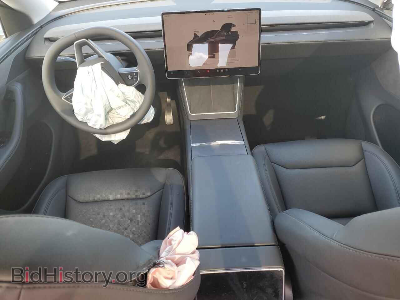2026 TESLA MODEL Y - VIN: 7SAYGDEE2TA438101 - Photo 8