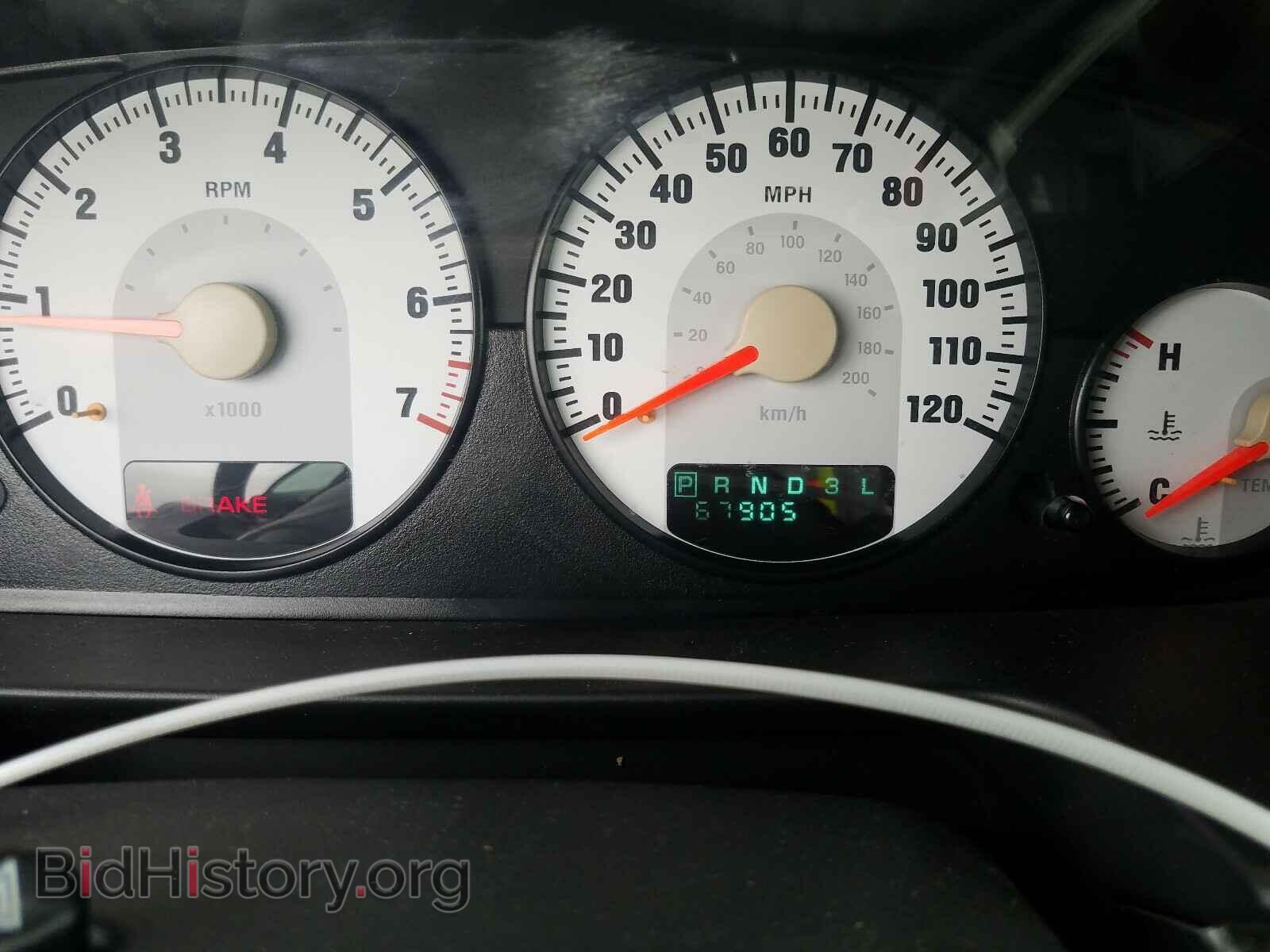 2004 CHRYSLER SEBRING - VIN: 1C3EL75RX4N304642 - Фото 8