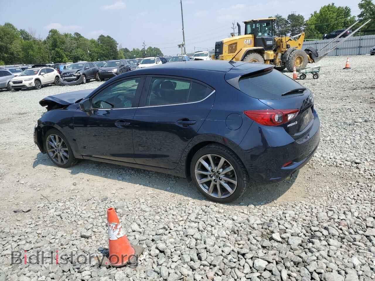 2018 MAZDA 3 - VIN: 3MZBN1L38JM197338 - Фото 2