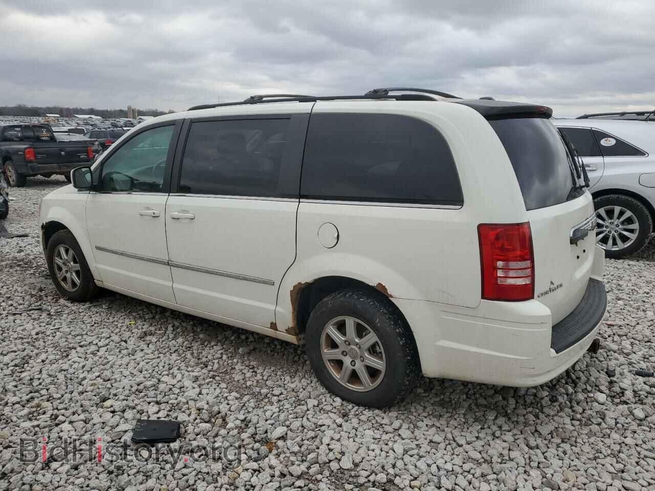 2010 CHRYSLER MINIVAN - VIN: 2A4RR8D10AR430966 - Photo 2