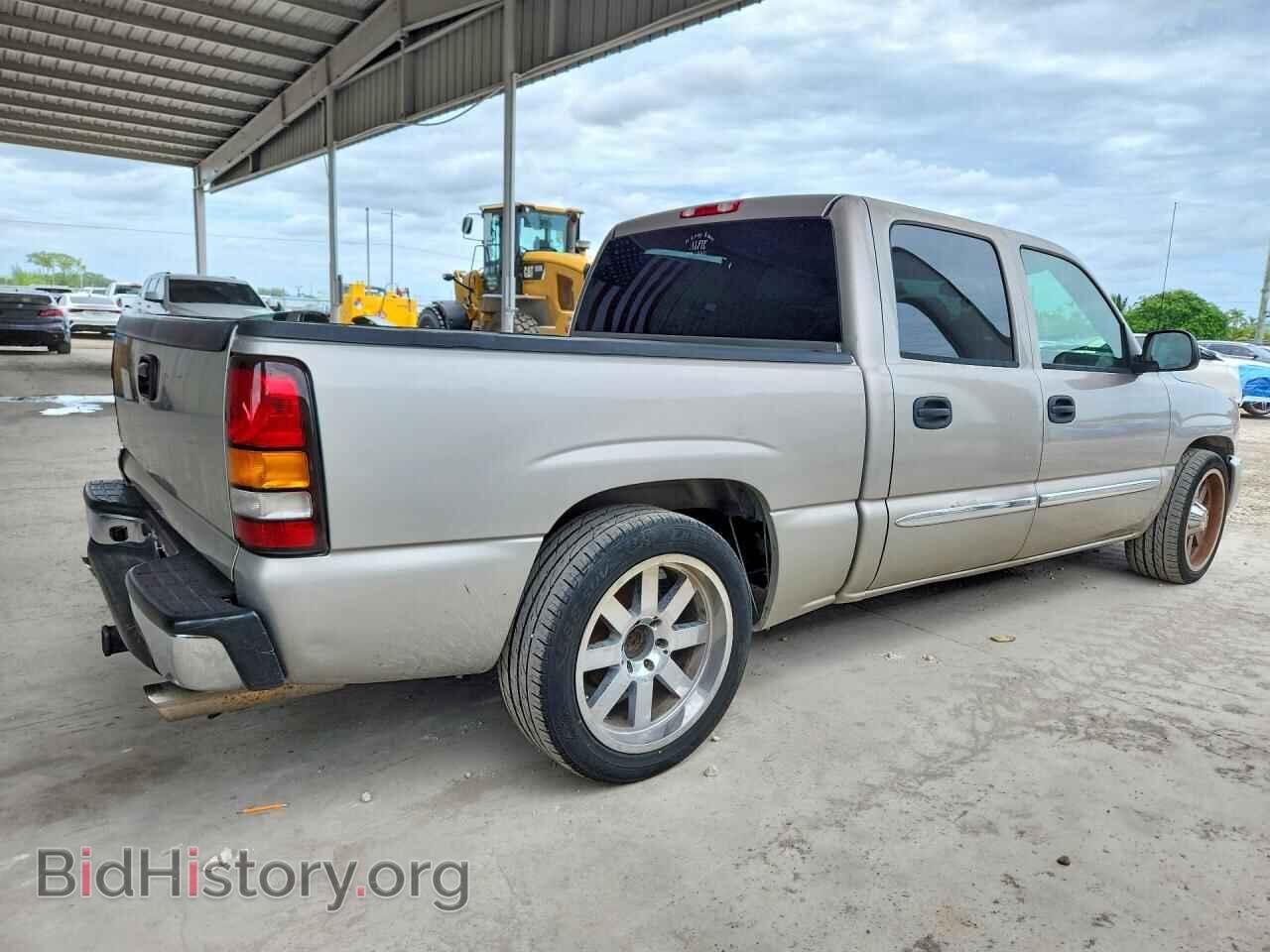 2005 GMC SIERRA - VIN: 2GTEC13TX51397513 - Фото 3