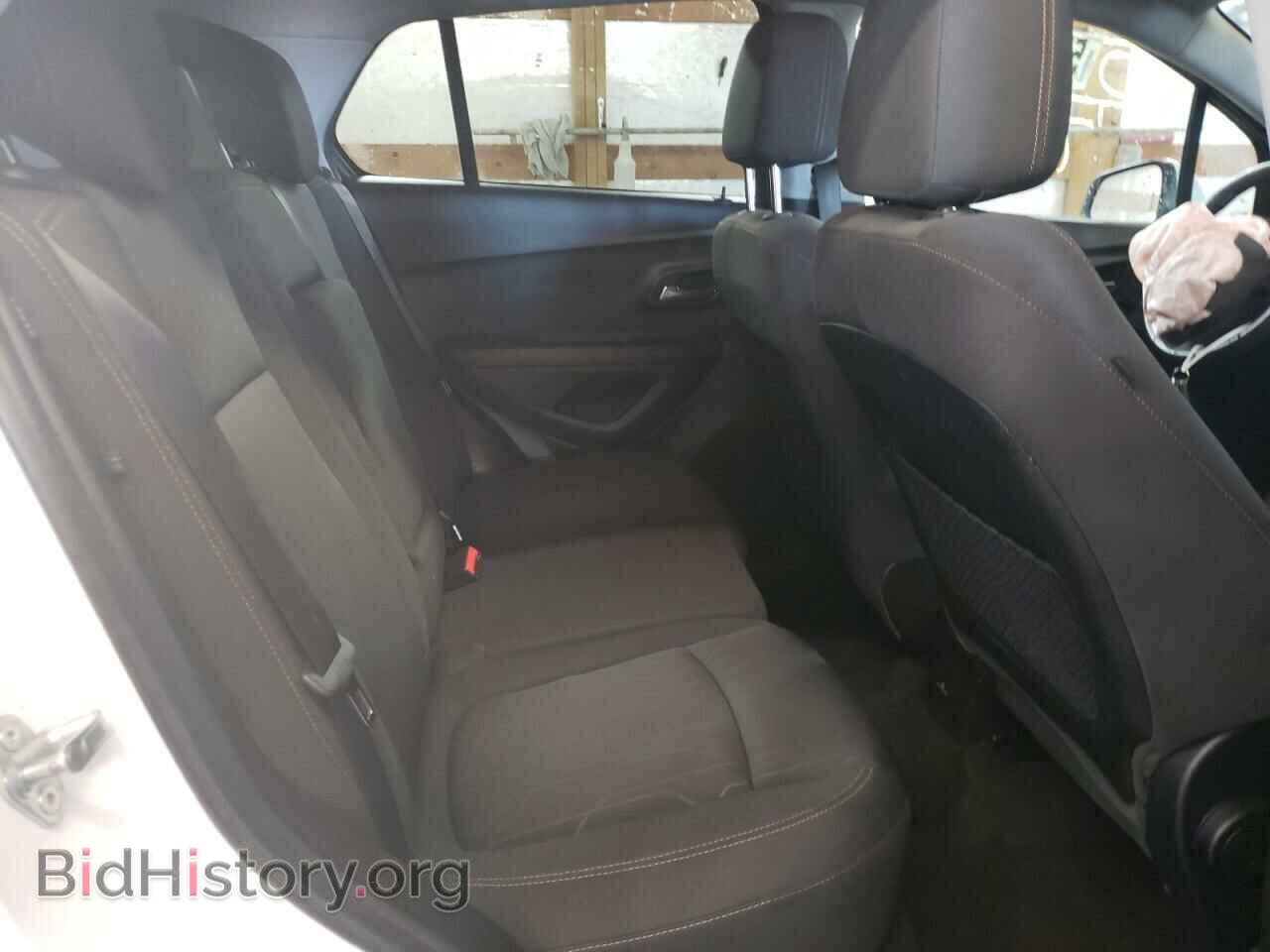 2019 CHEVROLET TRAX - VIN: 3GNCJPSB3KL220294 - Фото 6