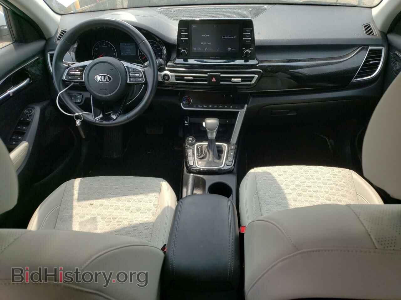 2021 KIA SELTOS - VIN: KNDERCAA1M7080586 - Фото 8