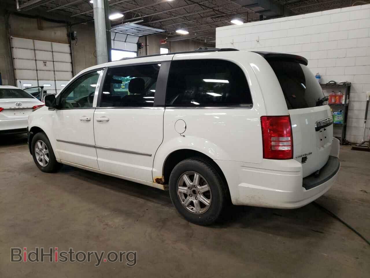 2010 CHRYSLER MINIVAN - VIN: 2A4RR5D17AR293216 - Фото 2