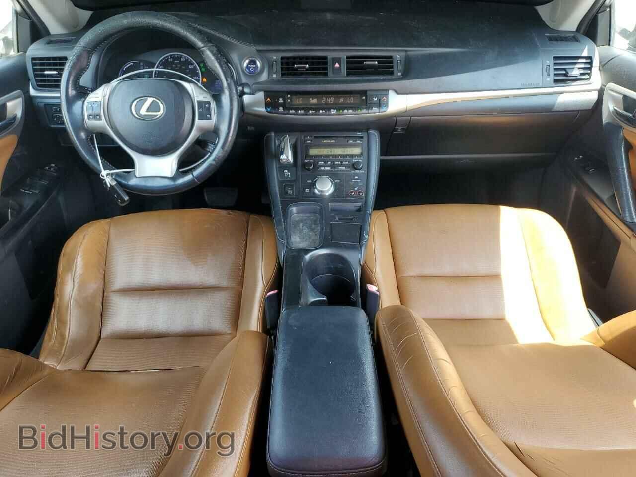 2011 LEXUS CT 200 - VIN: JTHKD5BH2B2012010 - Photo 8