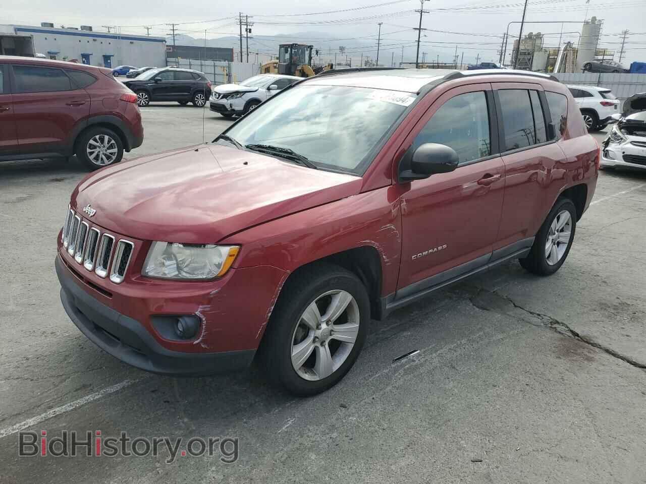 Photo 1J4NT1FB0BD139353 - JEEP COMPASS 2011