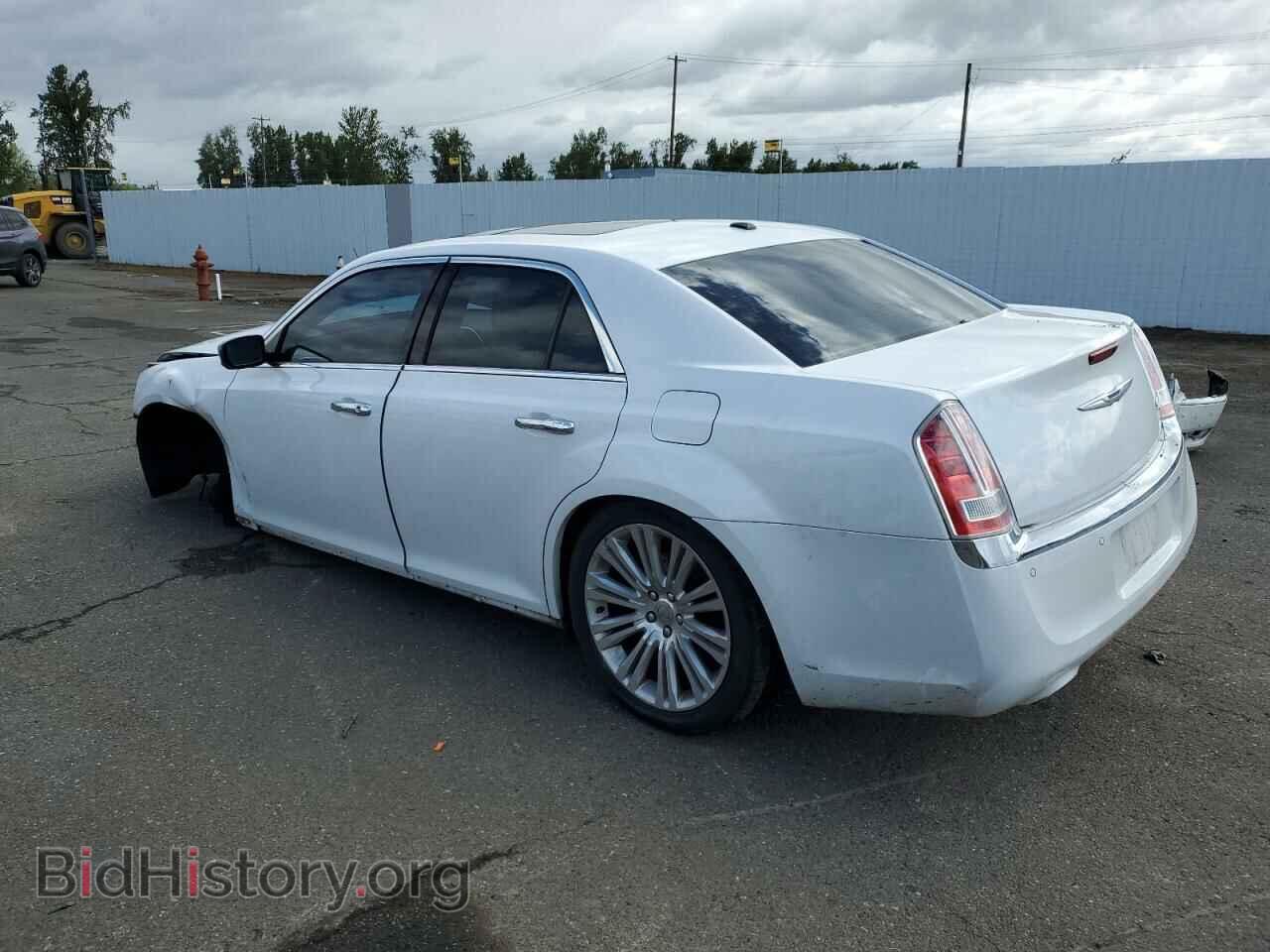 2014 CHRYSLER 300 - VIN: 2C3CCAET7EH163121 - Фото 2