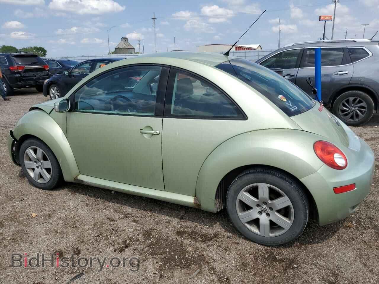 2007 VOLKSWAGEN BEETLE - VIN: 3VWPW31C87M522130 - Фото 2