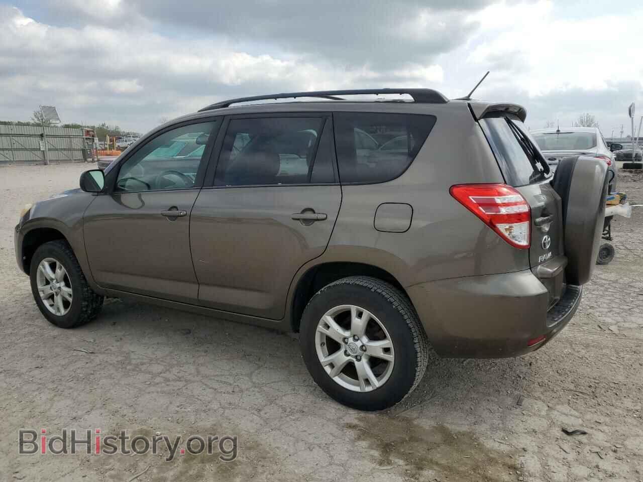 2011 TOYOTA RAV4 - VIN: 2T3BF4DV8BW092428 - Фото 2